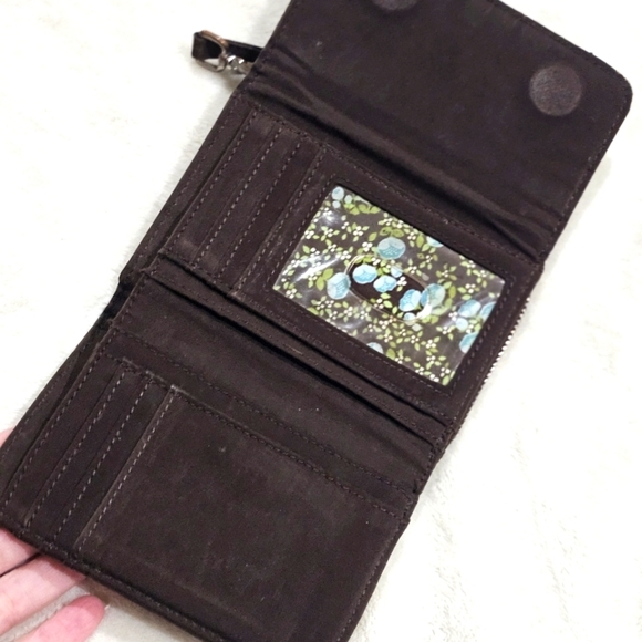 Vera Bradley Wallet – Brown Quilted Fabric Wristlet w/ Zip & Magnetic Closure - Picture 6 of 9